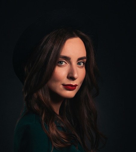 6_About_Creative_Digital_Agency-Team_2.jpg Emily Chen